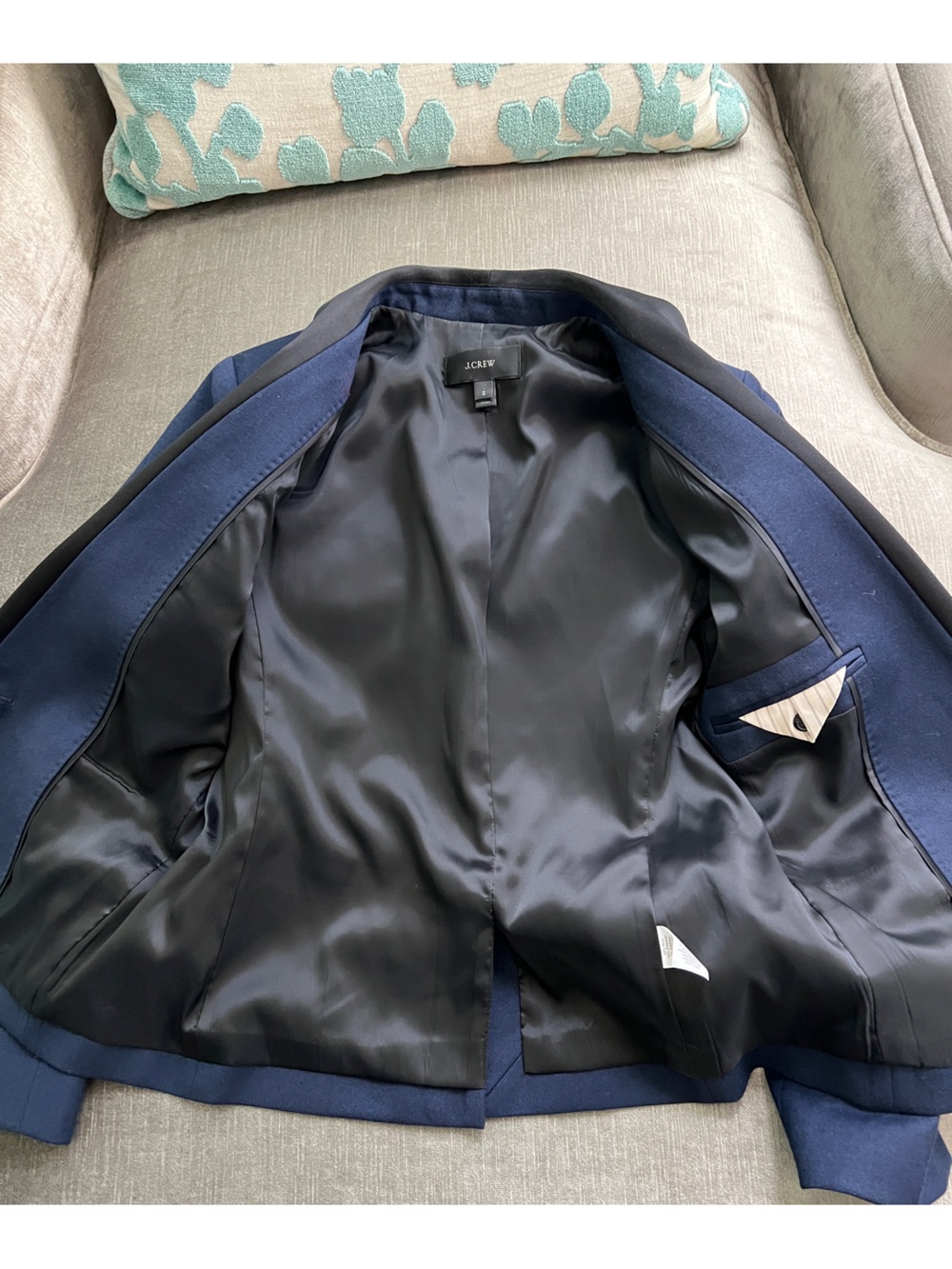 J.Crew Navy Wool Blend Tuxedo Blazer Jacket with Black Satin Shawl Collar Size 2 - Picture 4 of 7